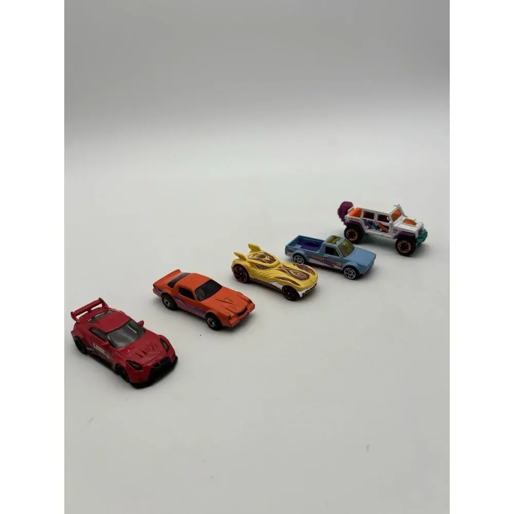 Vintage Hot Wheels Lot Of 5 Cars. FJ, Camaro, VW, Nissan GT And Howlin Heat.
